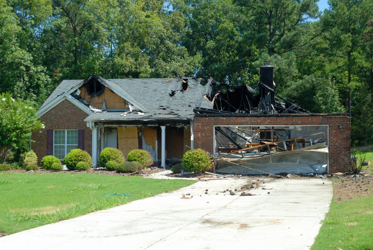 What to Do If You’ve Been Accused of Arson Fraud | Fell Law Firm | iStock-149852127